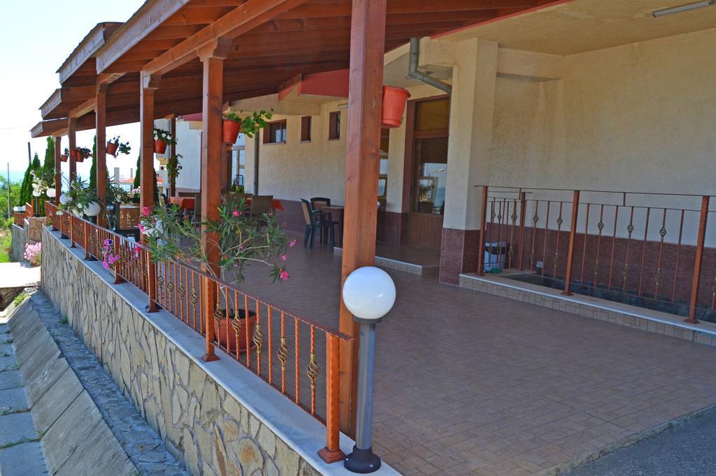 Svetlana Hotel ビャラ エクステリア 写真